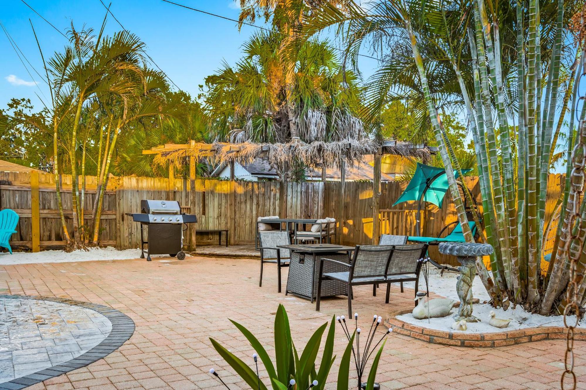 Coastal Villa W Amazing Courtyard - Splash Pad! Sarasota Exterior photo